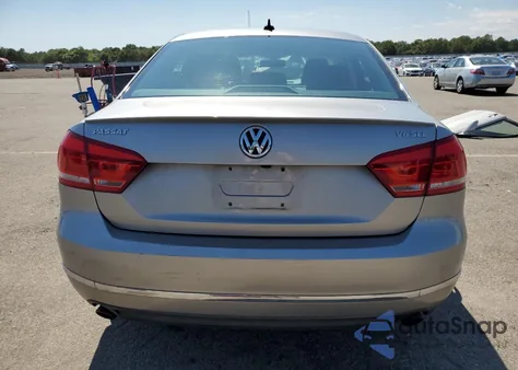 2014 Volkswagen Passat Sel z USA, uszkodzony, nr VIN 1VWCM7A37EC087045